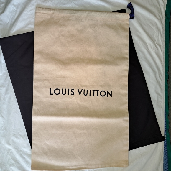 Pair of large Louis Vuitton Dust Bags - Picture 8 of 8